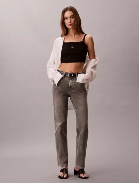 Jeans med hög midja och raka ben Jeans med hög midja och raka ben