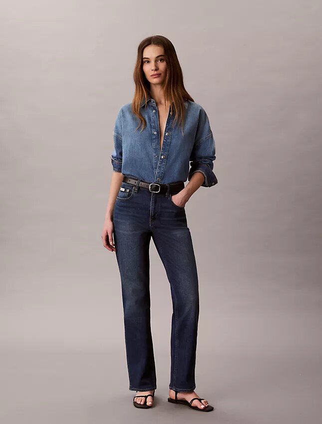 Jeans med hög midja och raka ben Jeans med hög midja och raka ben