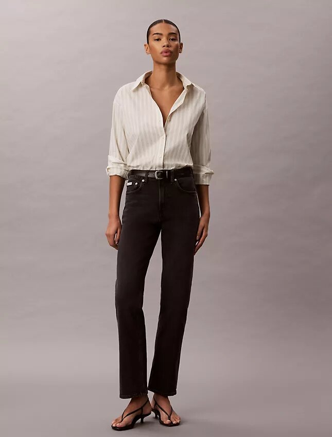 Jeans med hög midja och raka ben Jeans med hög midja och raka ben