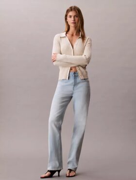 Jeans med hög midja och raka ben Jeans med hög midja och raka ben
