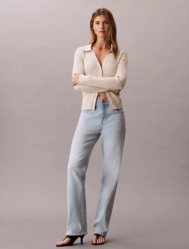 Jeans med hög midja och raka ben Jeans med hög midja och raka ben