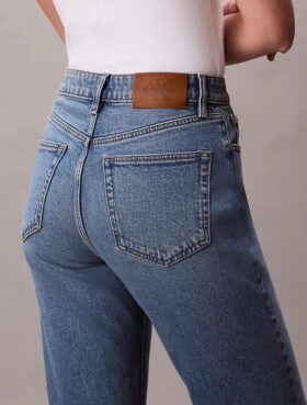 Jeans med hög midja och raka ben