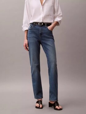 Jeans med hög midja och raka ben Jeans med hög midja och raka ben