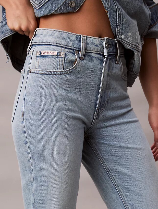 Jeans med hög midja och raka ben Jeans med hög midja och raka ben