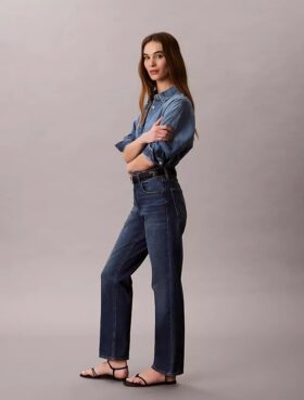 Jeans med hög midja och raka ben Jeans med hög midja och raka ben