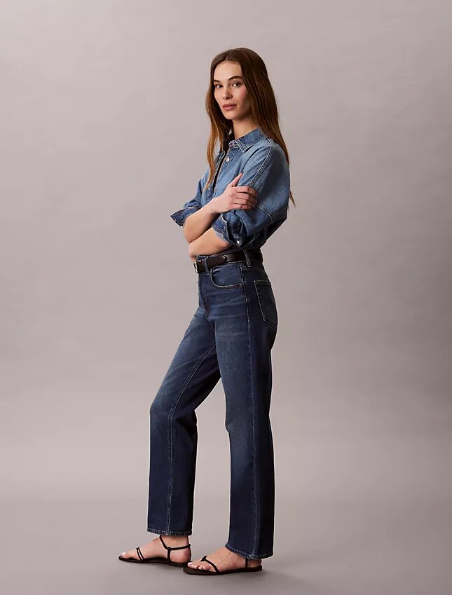 Jeans med hög midja och raka ben Jeans med hög midja och raka ben