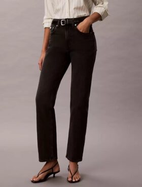 Jeans med hög midja och raka ben Jeans med hög midja och raka ben