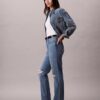 Jeans med hög midja och raka ben Jeans med hög midja och raka ben