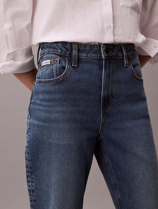 Jeans med hög midja och raka ben Jeans med hög midja och raka ben