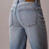 Jeans med hög midja och raka ben Jeans med hög midja och raka ben