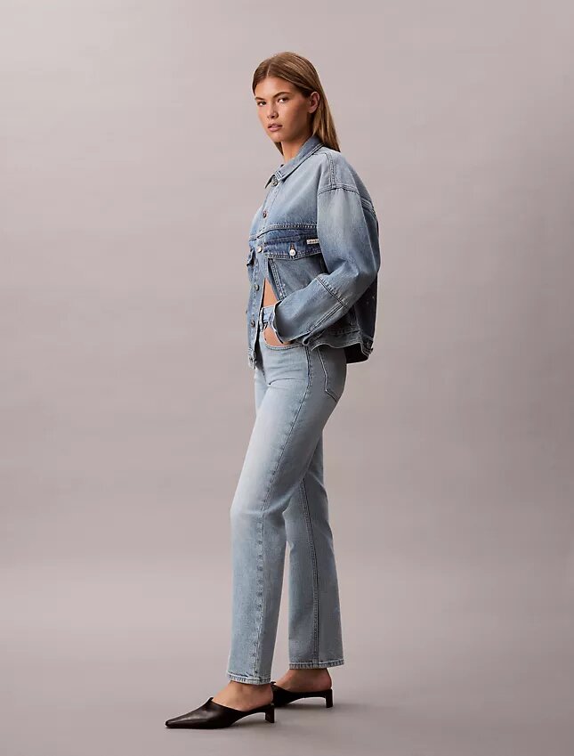 Jeans med hög midja och raka ben Jeans med hög midja och raka ben