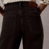 Jeans med hög midja och raka ben Jeans med hög midja och raka ben
