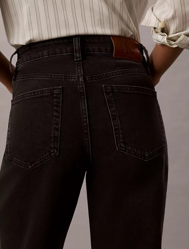 Jeans med hög midja och raka ben Jeans med hög midja och raka ben