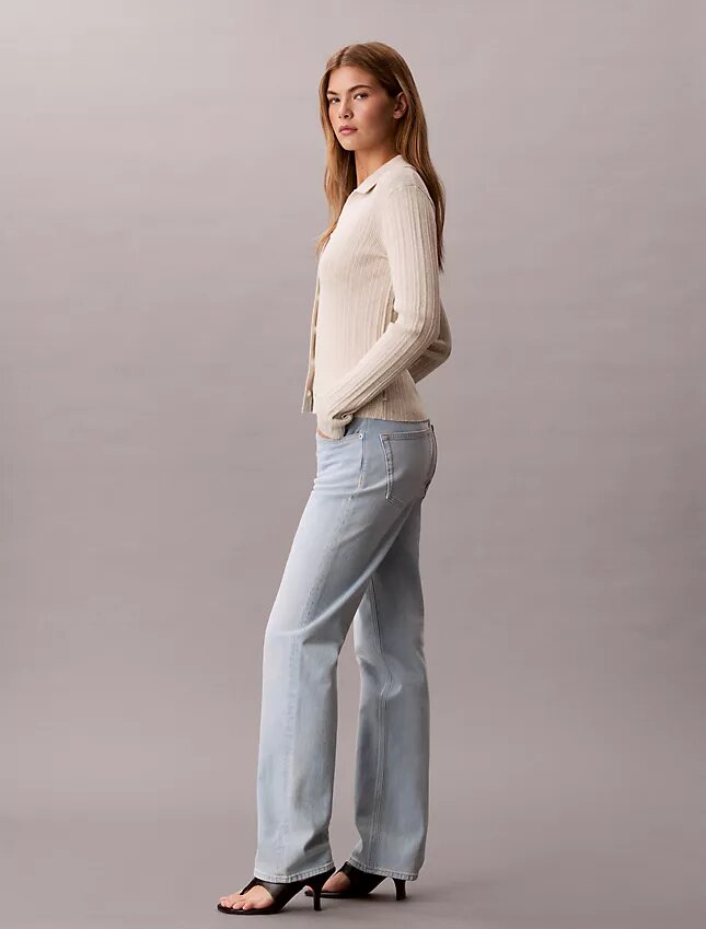 Jeans med hög midja och raka ben Jeans med hög midja och raka ben
