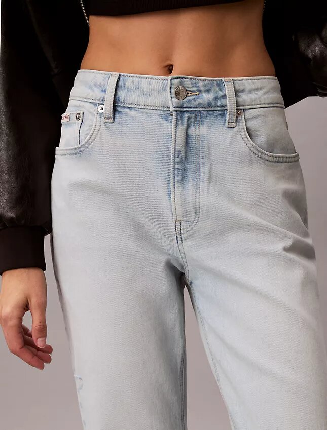 Jeans med hög midja och raka ben Jeans med hög midja och raka ben