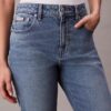 Jeans med hög midja och raka ben Jeans med hög midja och raka ben