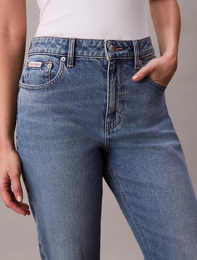 Jeans med hög midja och raka ben Jeans med hög midja och raka ben