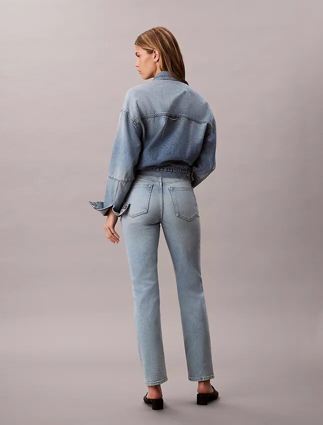 Jeans med hög midja och raka ben Jeans med hög midja och raka ben