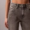 Jeans med hög midja och raka ben Jeans med hög midja och raka ben