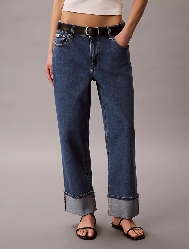 Jeans med hög midja och raka ben Jeans med hög midja och raka ben