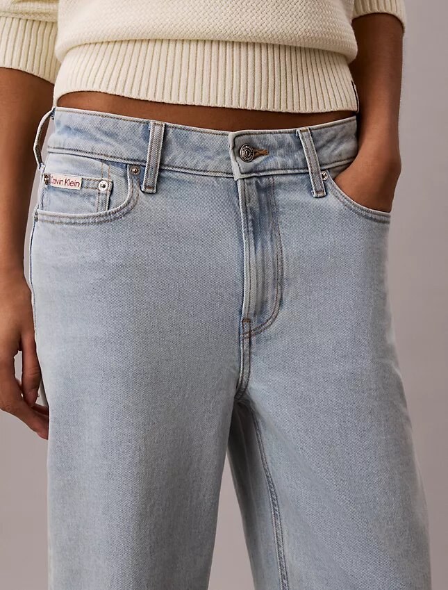 Jeans med hög midja och raka ben Jeans med hög midja och raka ben