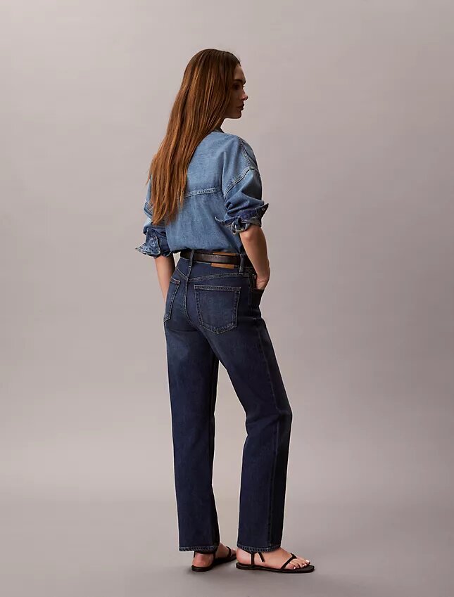Jeans med hög midja och raka ben Jeans med hög midja och raka ben