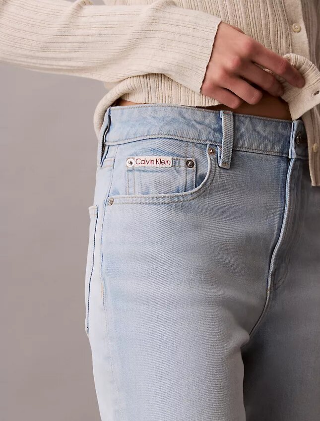 Jeans med hög midja och raka ben Jeans med hög midja och raka ben