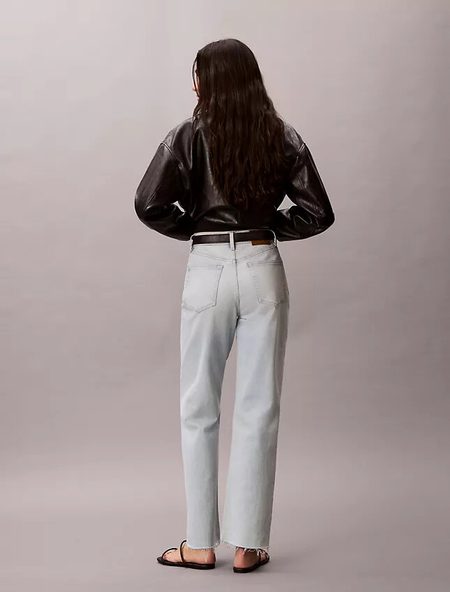 Jeans med hög midja och raka ben Jeans med hög midja och raka ben