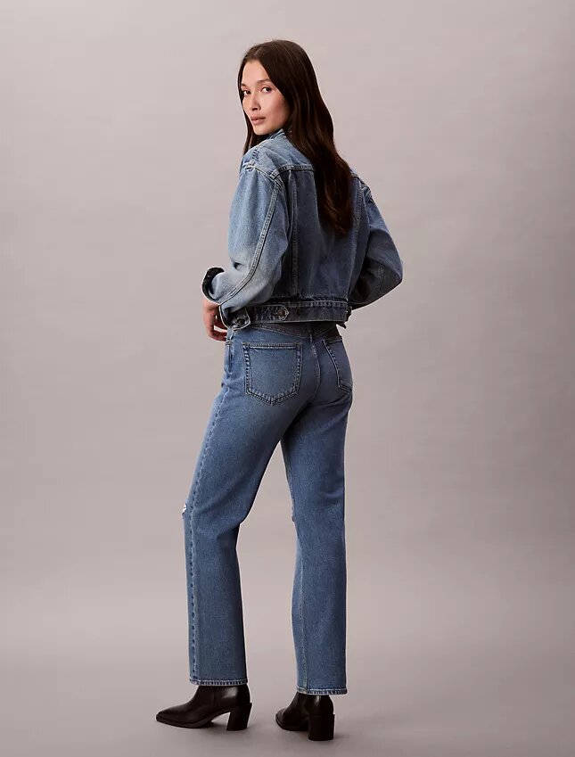 Jeans med hög midja och raka ben Jeans med hög midja och raka ben