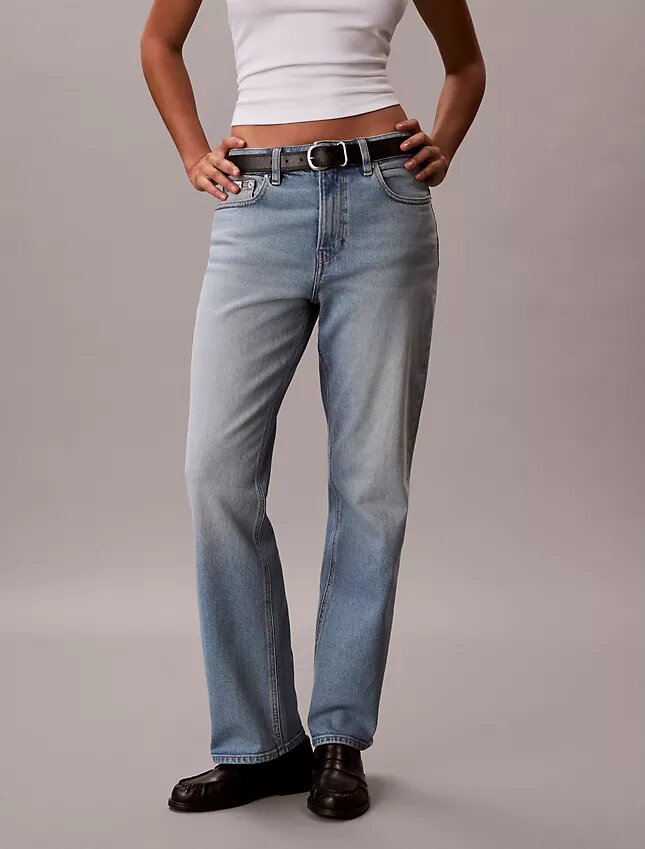 Jeans med hög midja och raka ben Jeans med hög midja och raka ben