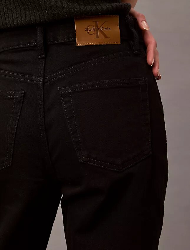 Jeans med hög midja och raka ben Jeans med hög midja och raka ben