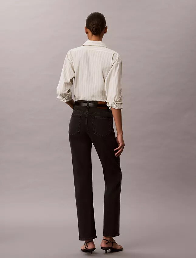 Jeans med hög midja och raka ben Jeans med hög midja och raka ben