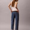 Jeans med hög midja och raka ben Jeans med hög midja och raka ben