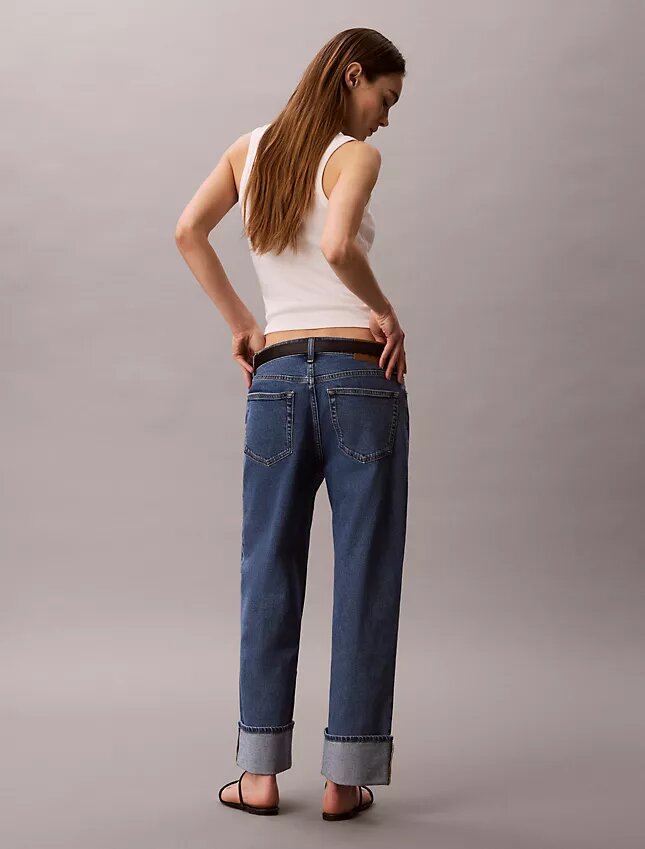 Jeans med hög midja och raka ben Jeans med hög midja och raka ben
