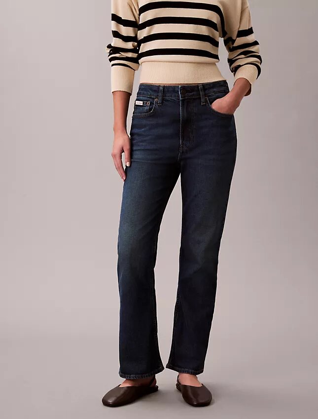 Jeans med hög midja och utsvängda ben Jeans med hög midja och utsvängda ben