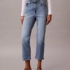 Jeans med hög midja och utsvängda ben Jeans med hög midja och utsvängda ben