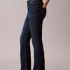 Jeans med hög midja och utsvängda ben Jeans med hög midja och utsvängda ben