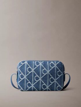 Kameraväska i Denim med emblem-logotyp över hela ytan