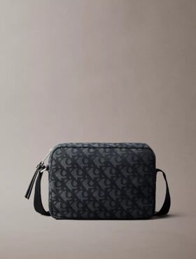 Kameraväska med Monogram-mönster över hela ytan