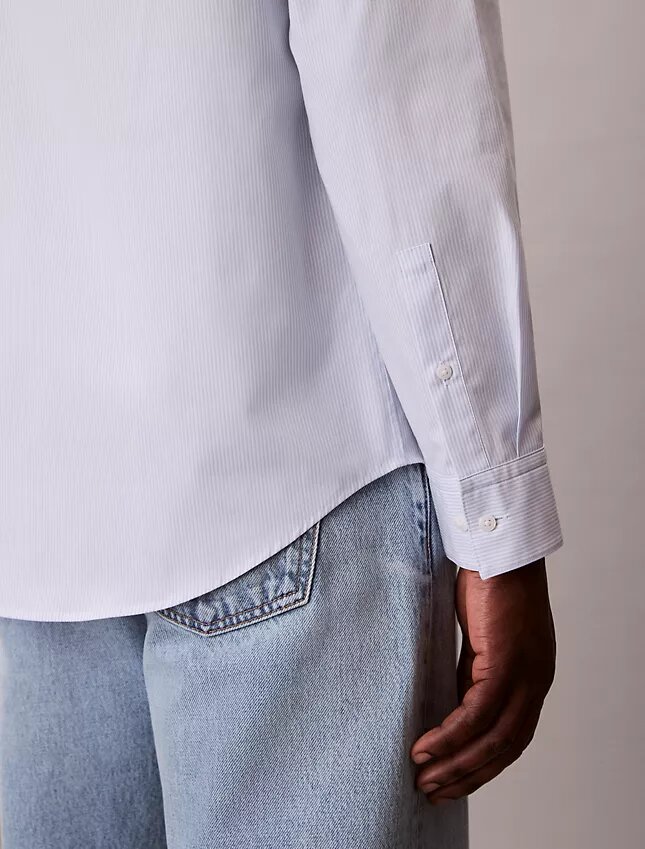 Klassisk button-down-skjorta i Cotton Stretch med ränder Klassisk button-down-skjorta i Cotton Stretch med ränder