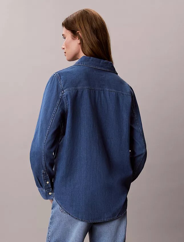 Klassisk Denim-skjorta med knappar Klassisk Denim-skjorta med knappar