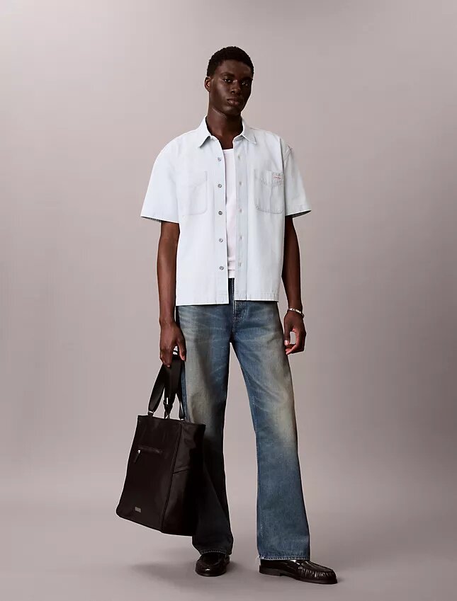 Klassisk kortärmad skjorta i Denim med knappar Klassisk kortärmad skjorta i Denim med knappar