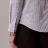 Klassisk oxfordskjorta i Cotton Stretch-bomull med ränder och knappar Klassisk oxfordskjorta i Cotton Stretch-bomull med ränder och knappar