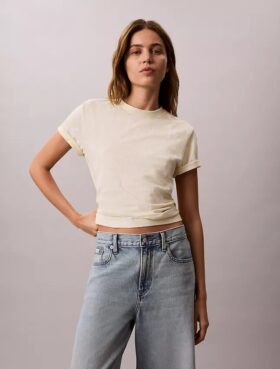 Klassisk T-shirt med blekt Monogram över hela plagget