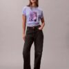 Klassisk T-shirt med blommig logotyp