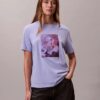 Klassisk T-shirt med blommig logotyp
