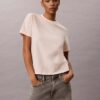 Klassisk T-shirt med blommönster Klassisk T-shirt med blommönster