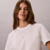 Klassisk T-shirt med blommönster Klassisk T-shirt med blommönster