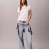 Klassisk T-shirt med Calvin-logotyp Klassisk T-shirt med Calvin-logotyp