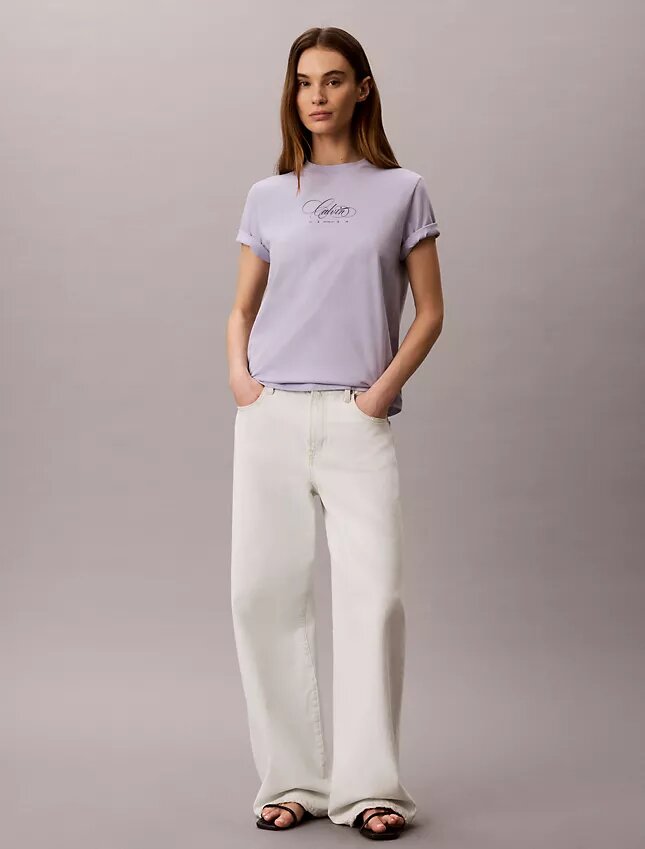 Klassisk T-shirt med Calvin-logotyp Klassisk T-shirt med Calvin-logotyp